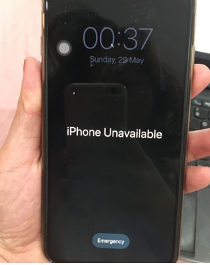 iPhone Unavailable, No Timer